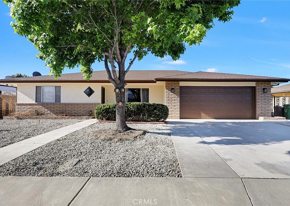 1st image of 43083 Charlton Ave