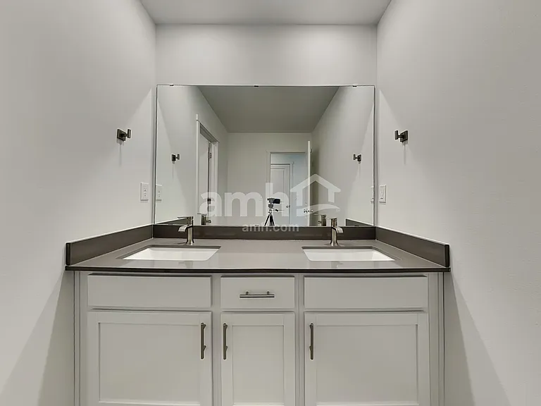 8007 Katriel Ct SW — Photo 17
