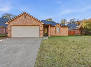 4912 Arborgate Dr, Arlington, TX 76017