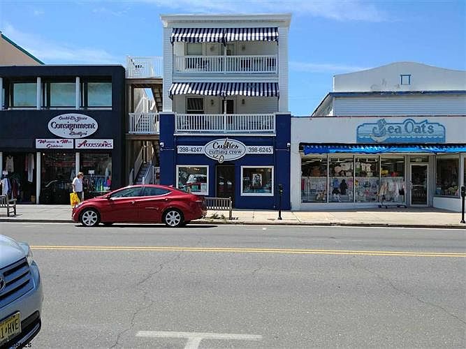 1st image of 714 Asbury Ave