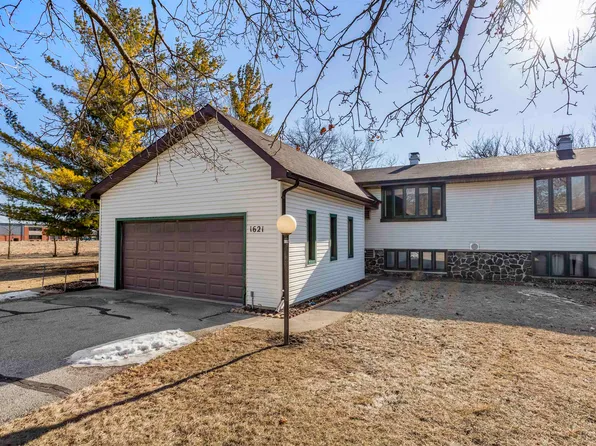 1621 Tonya Trl, Neenah, WI 54956