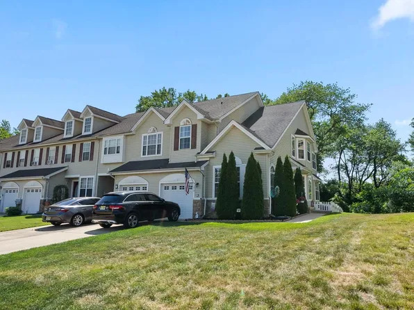 215 Westbrook Dr, Woolwich Township, NJ 08085