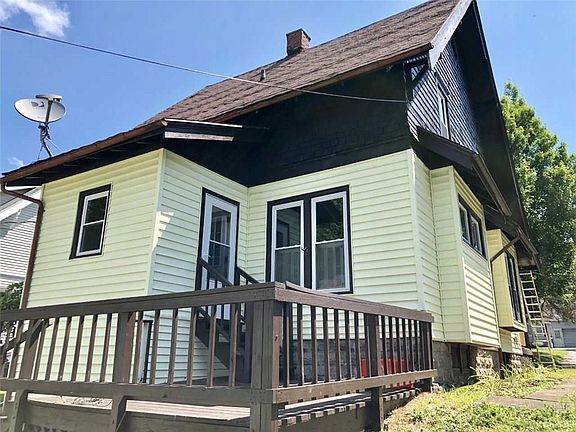 2nd image of 108 Chautauqua Ave
