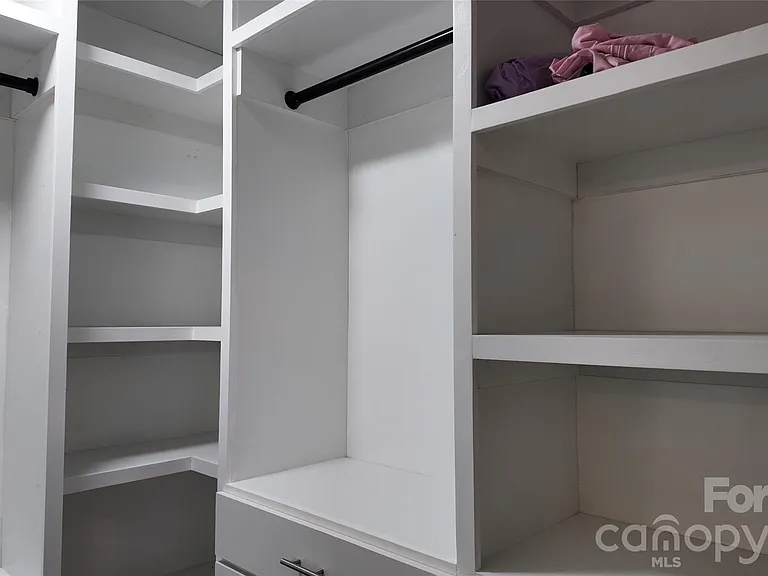 410 Farm Branch Dr — Photo 24