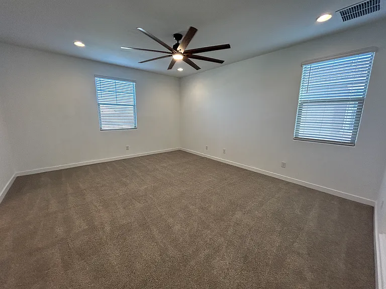2345 E Castanets Dr — Photo 32