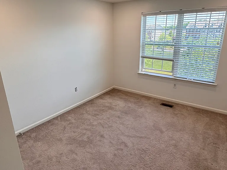 1116 Goddard Way — Photo 20