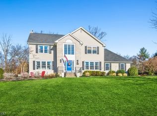 18 Ryerson Rd, Flemington, NJ 08822