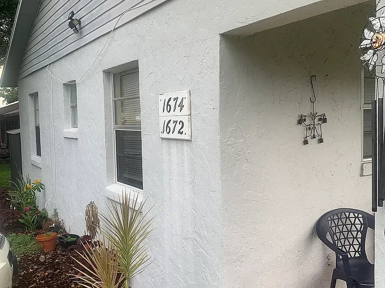 1674 NE Floridian Cir #B — Photo 6