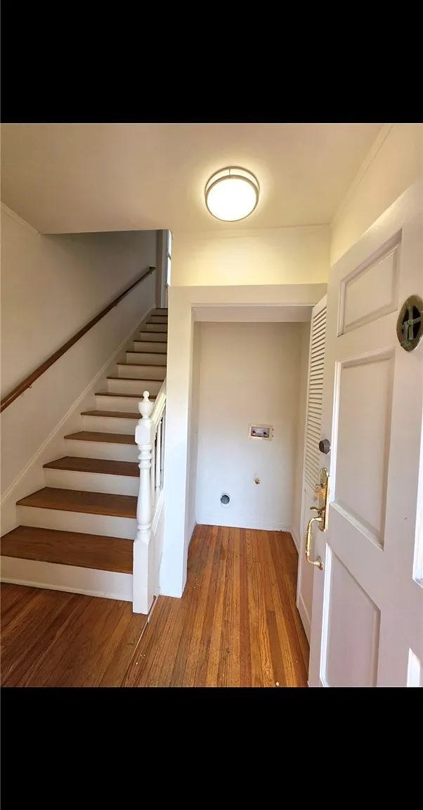 2 bed, 1300 sqft, $5,000 — Photo 3