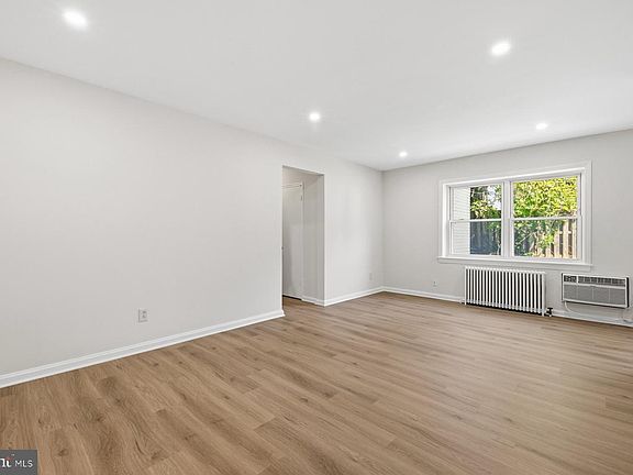 2nd image of 4803 Wellington Dr APT 102