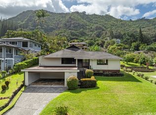 3433 Kaohinani Dr, Honolulu, HI 96817