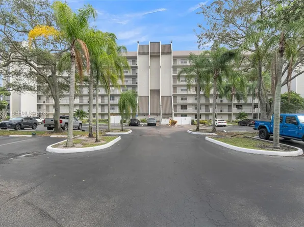 3100 W Rolling Hills Cir APT 707, Davie, FL 33328