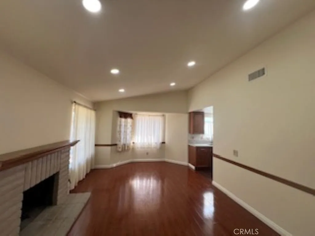 3 bed, 1747 sqft, $4,000 — Photo 3