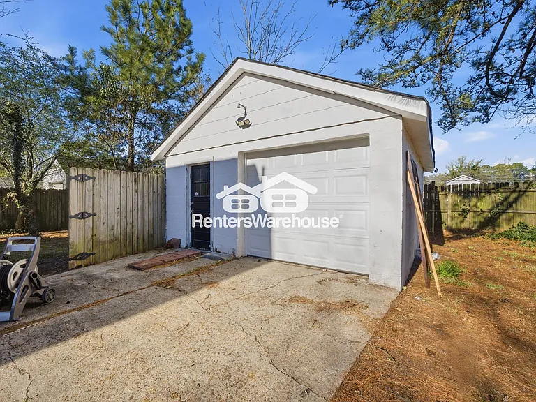 2729 Somme Ave — Photo 34