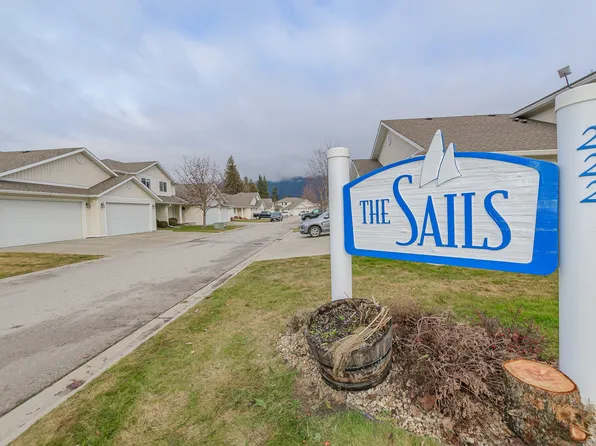 222 Martin St Unit 104, Sicamous, BC V0E 2V1