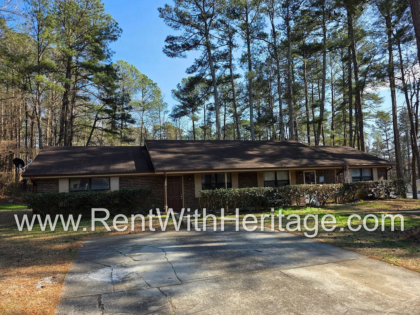 Come See This Fantastic 2 Bedroom 1.5 Bath Duplex! — Photo 2