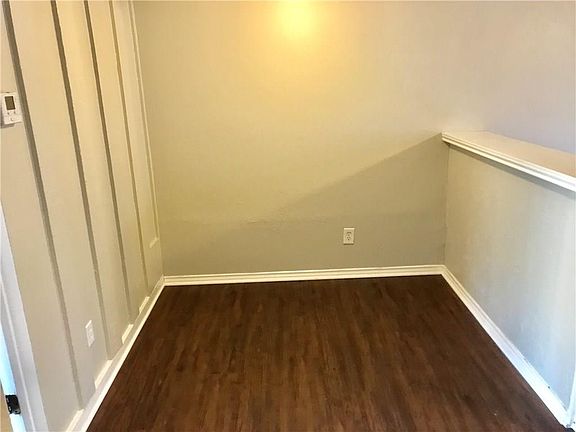 5th image of 2910 Throckmorton St APT 111