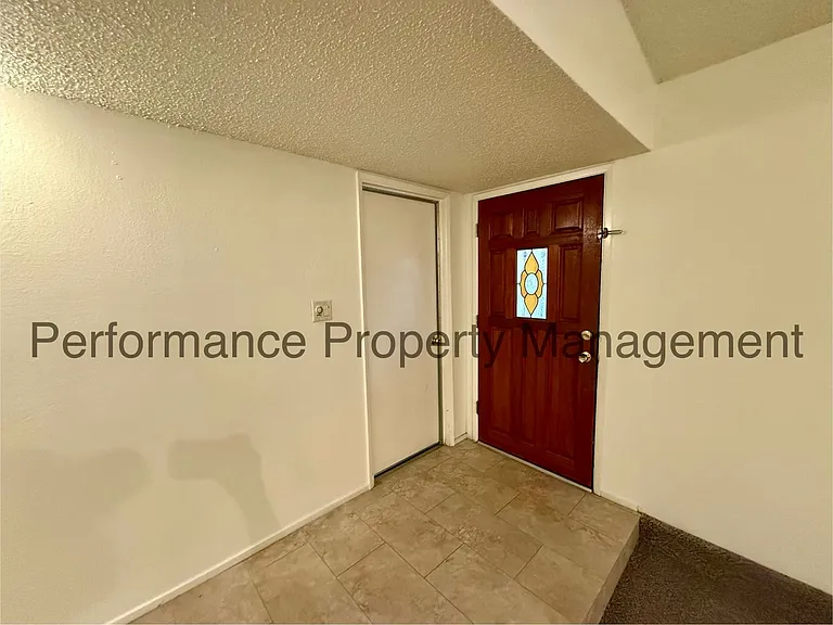 4513 Barry St — Photo 2