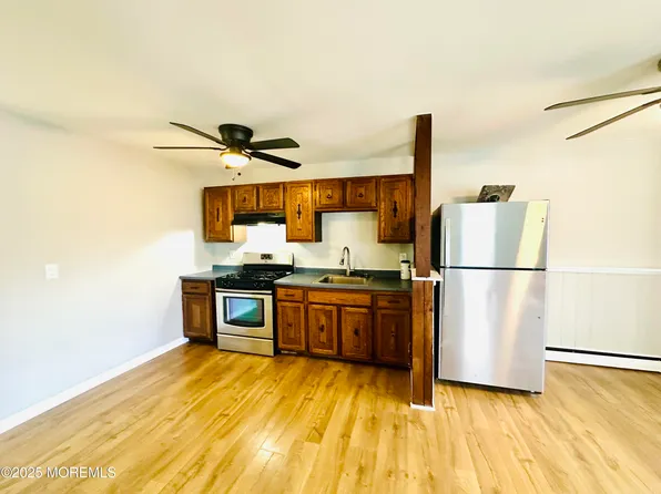 273 Port Monmouth Rd, Middletown, NJ 07748