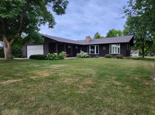 521 2nd St NW, New Richland, MN 56072