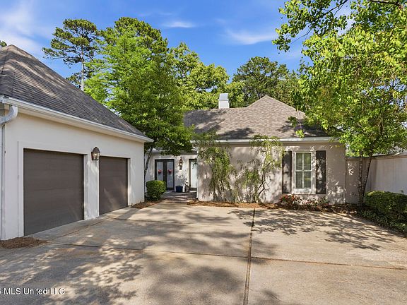 2nd image of 4210 Ridgewood Rd
