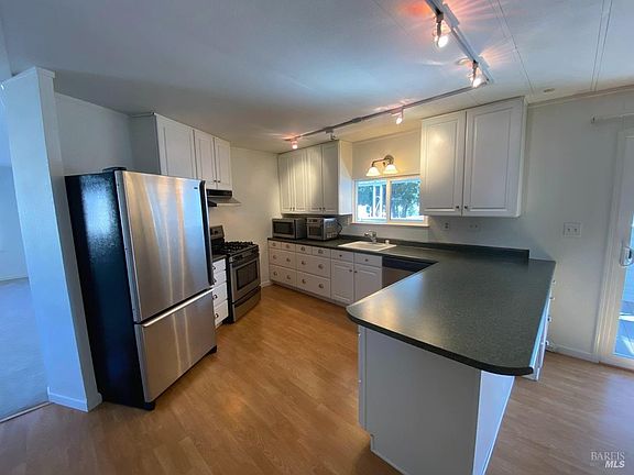 5th image of 9 Del Loma Court