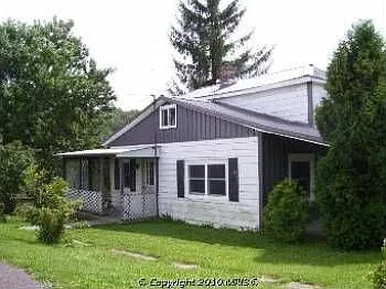 404 S 8th St photo 1
