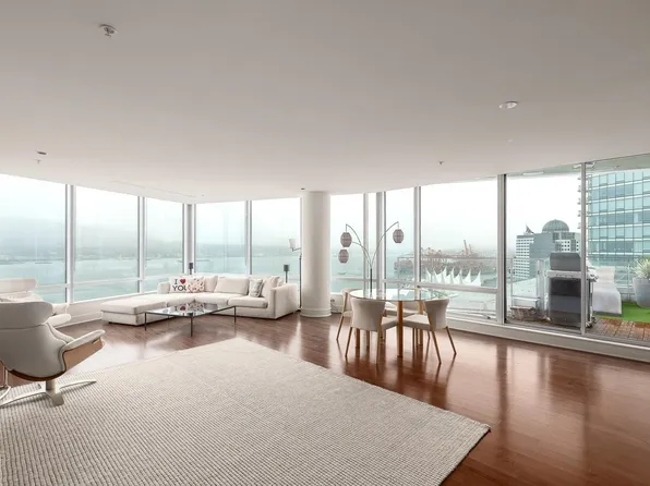 1077 Cordova St W #2001, Vancouver, BC V6C 2C6