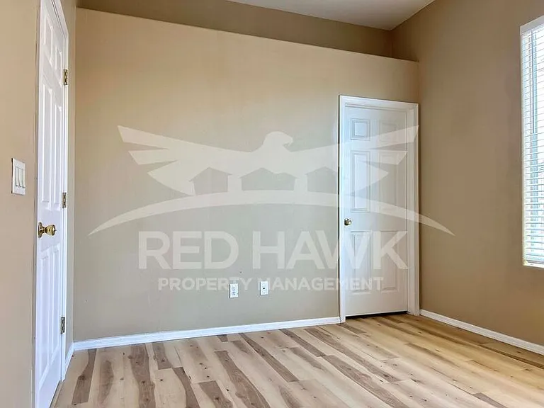 2748 S 159th Ave — Photo 13