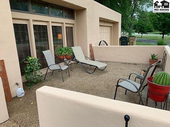 3rd image of 3103 Mission Dr