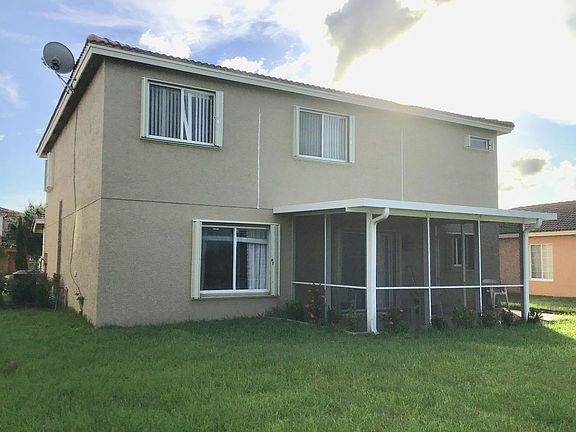 5th image of 2040 SW Newport Isles Blvd