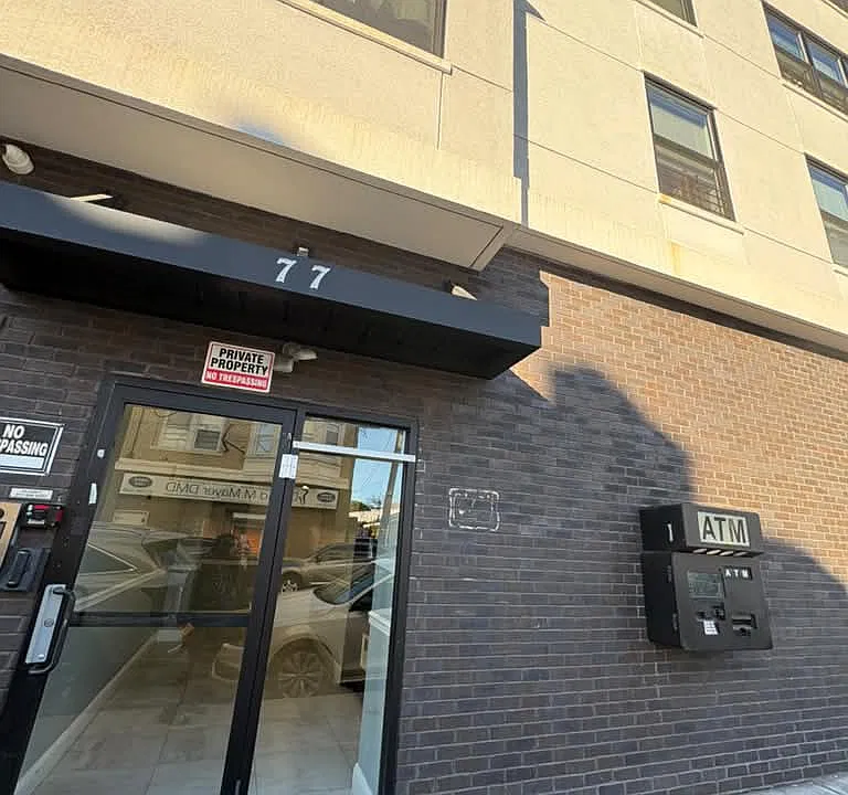 77 Park Ave #4