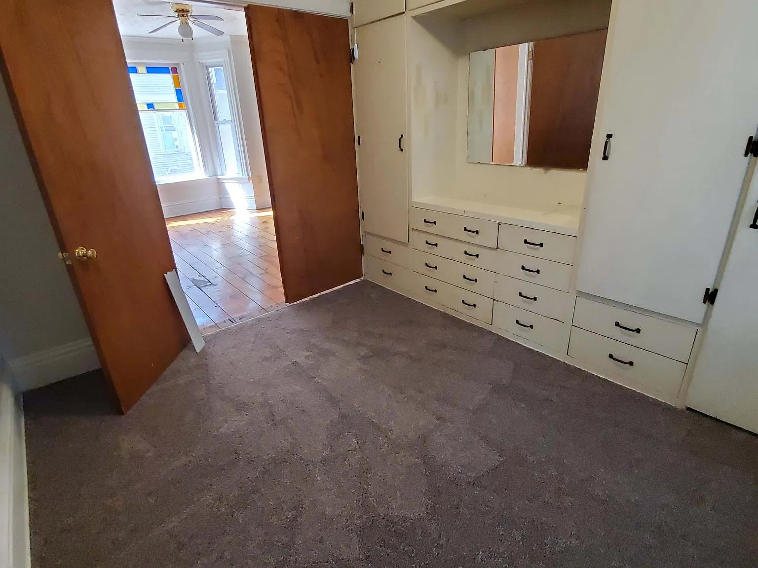 3 bed, 1000 sqft, $1,800 — Photo 2