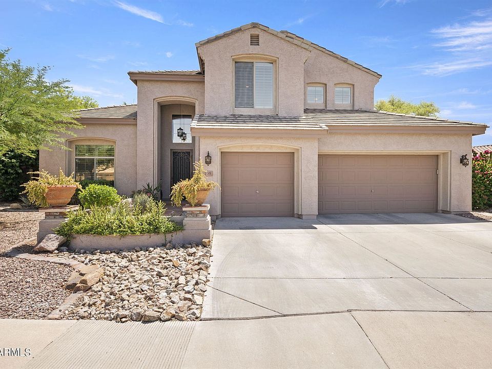 1st image of 735 W Goldfinch Way