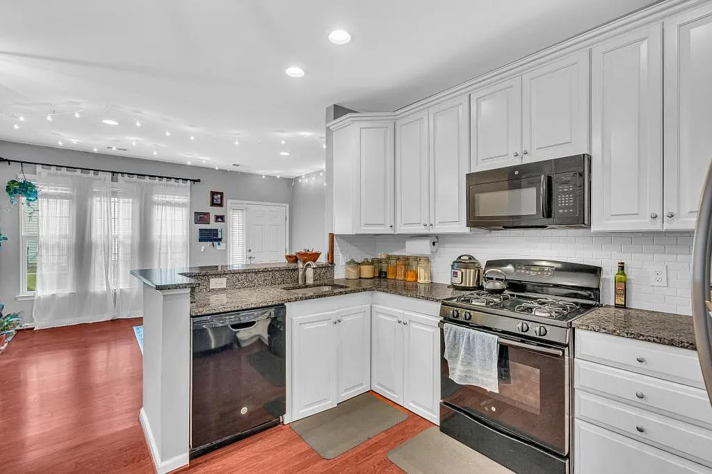 44 Kyle Drive — Photo 2