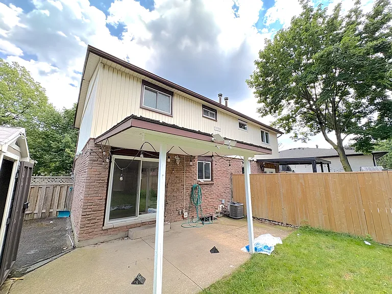 39 Elma St — Photo 40