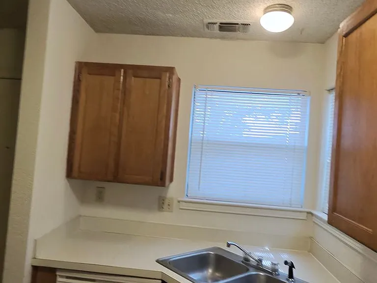 107 Vista Way — Photo 2