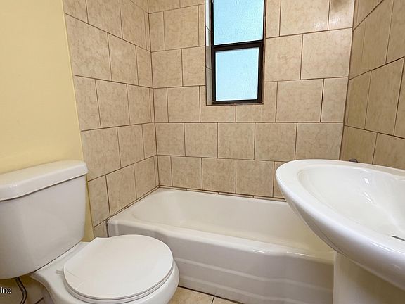 4th image of 2821 W 6TH Street