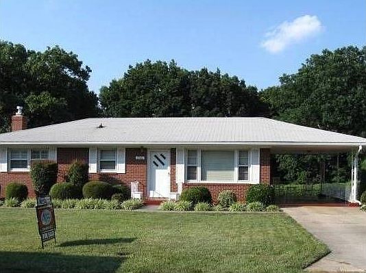 1st image of 1040 Westover Dr