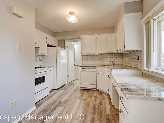 4th image of 3512 W Lakefield Dr #2