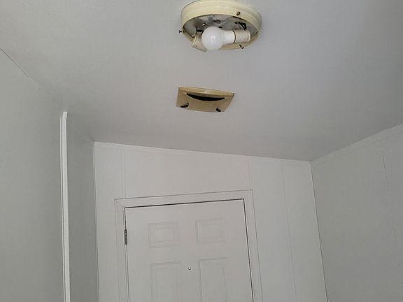 4th image of 205 County Road 5101
