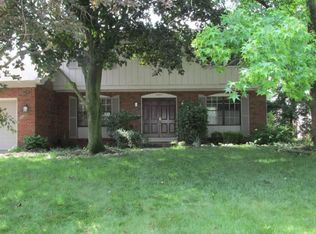 1677 Lynnhurst Rd, Columbus, OH 43229