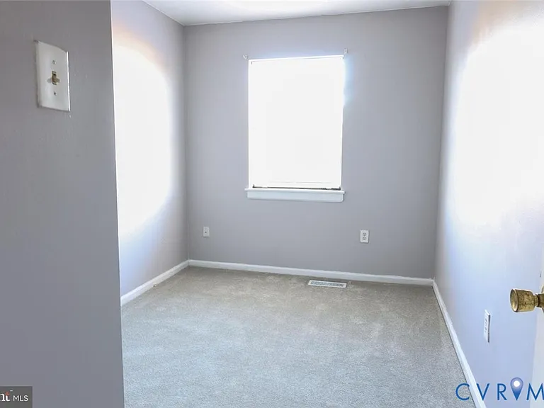 3221 Hunters Mill Dr — Photo 12