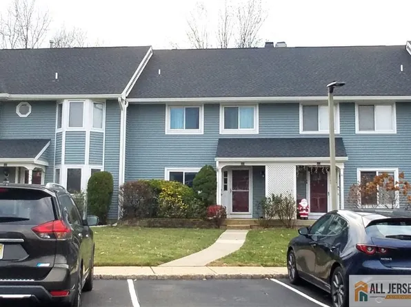 53 Regal Dr, Monmouth Junction, NJ 08852