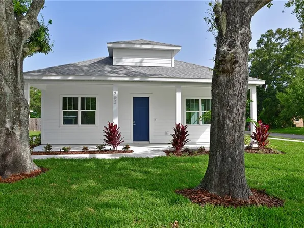 702 23rd Ave W, Bradenton, FL 34205