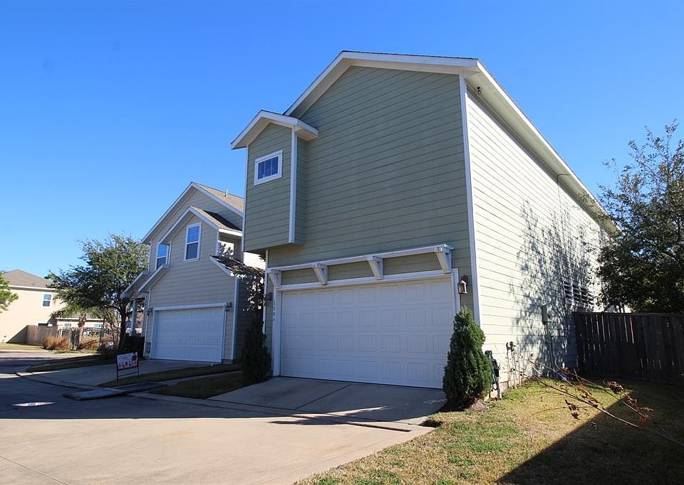 1st image of 1804 Woodbend Village Ct