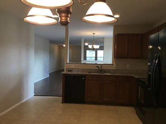 5th image of 331 Blue Sage Dr