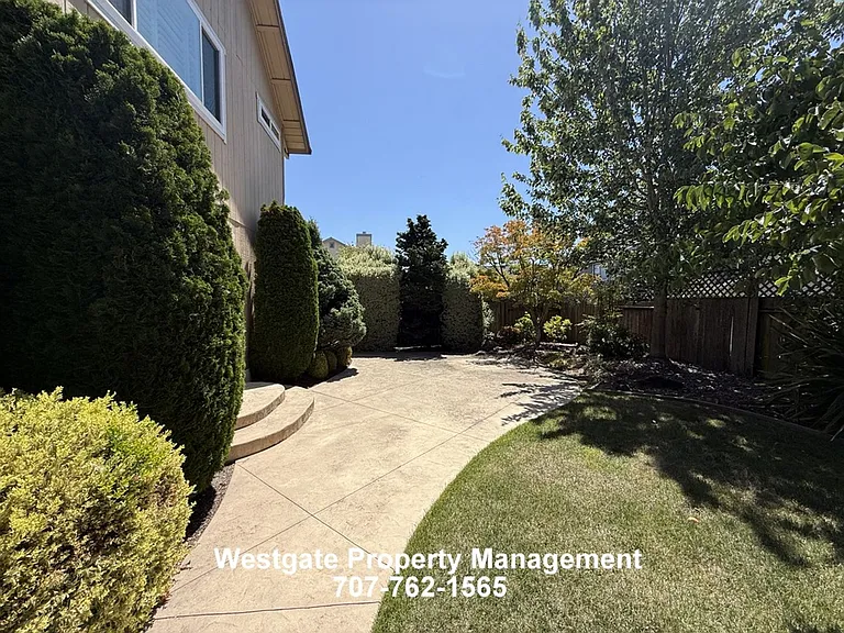1604 Cerro Sonoma Cir — Photo 12
