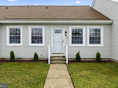 84 Parkway Dr Unit B, Freehold, NJ, 07728