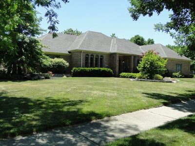 1446 Coventry Ln, Munster, IN, 46321